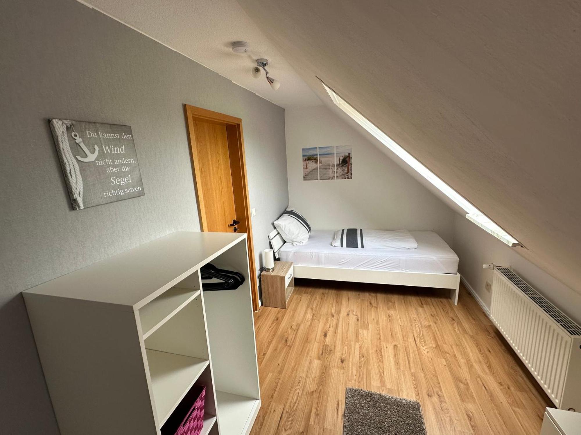 Rosenhaus Esens - Wohnung Backbord Exteriör bild